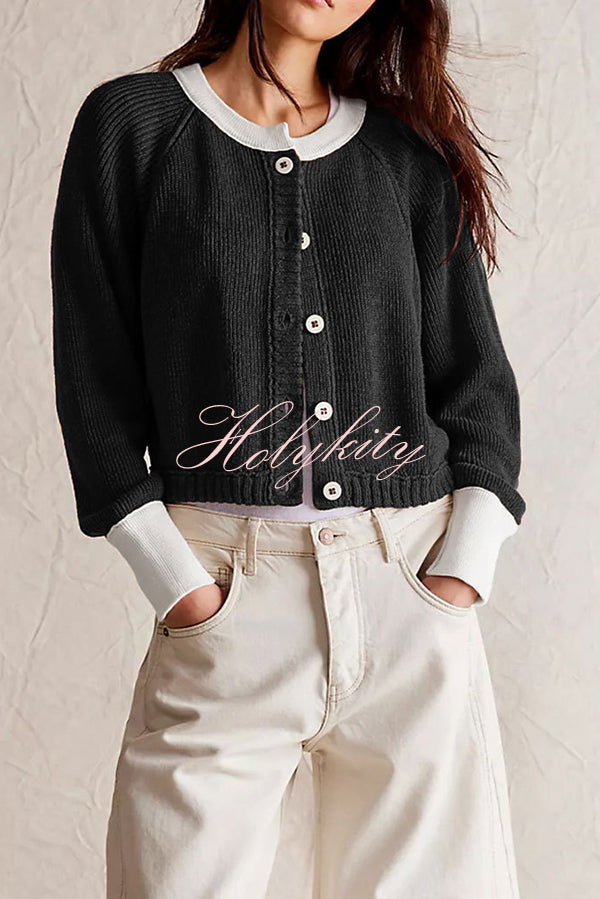 Stylish Contrasting Crew Neck Buttoned Knitted Cardigan