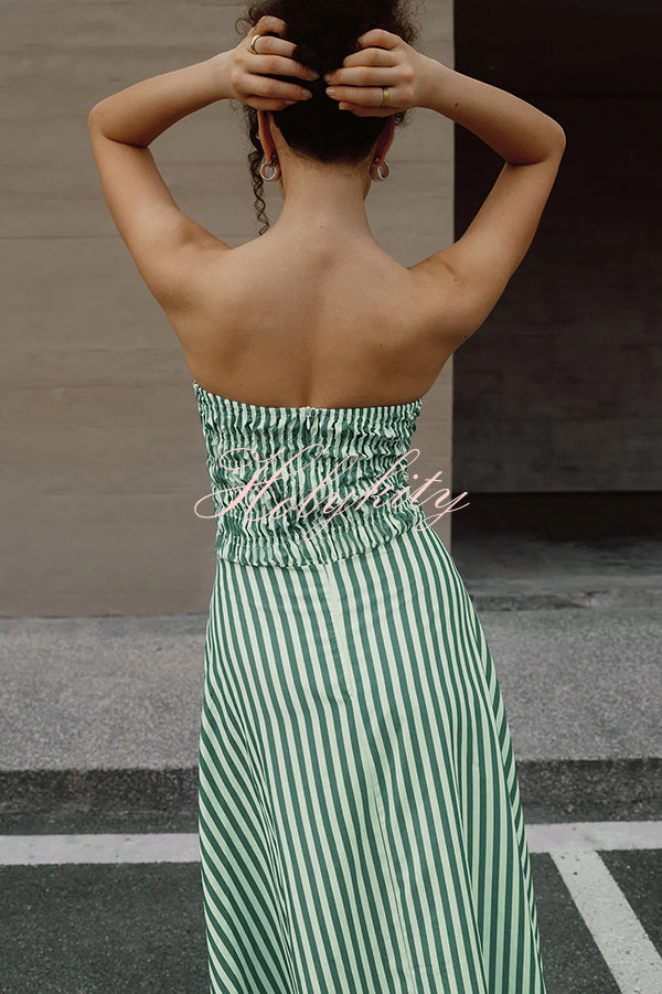 Retro Revival Sleeveless Off-shoulder Elastic Pleated Maxi Dress