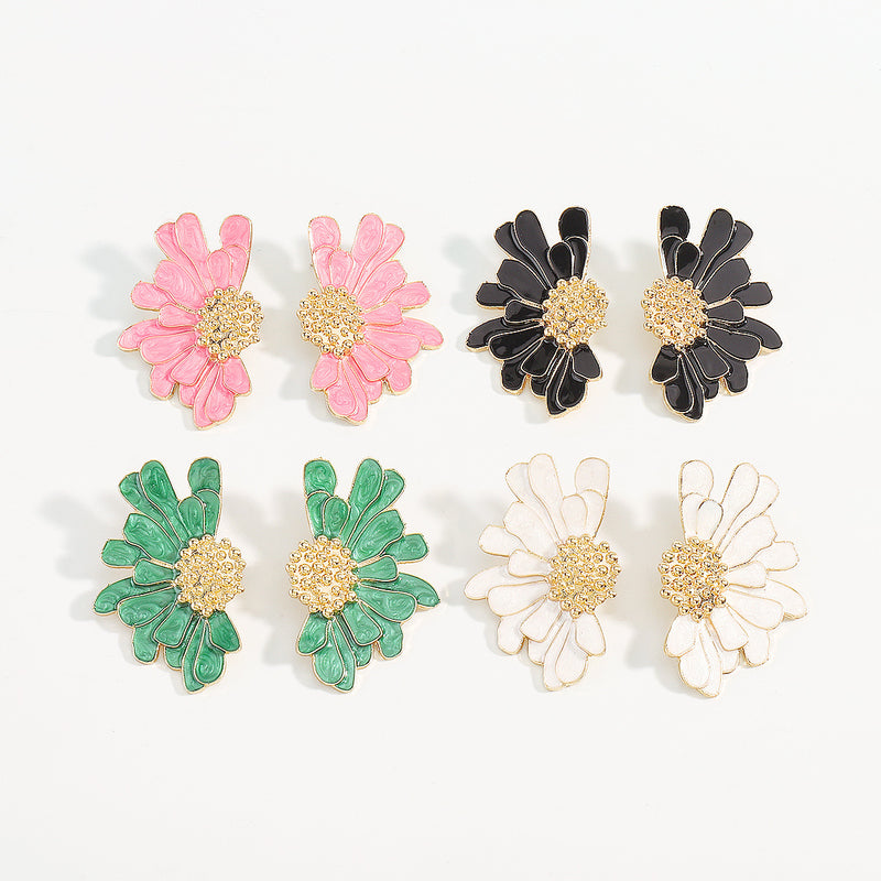 Retro Alloy Floral Pattern Earrings